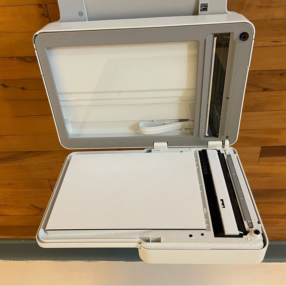 HP White Multifunction Printer